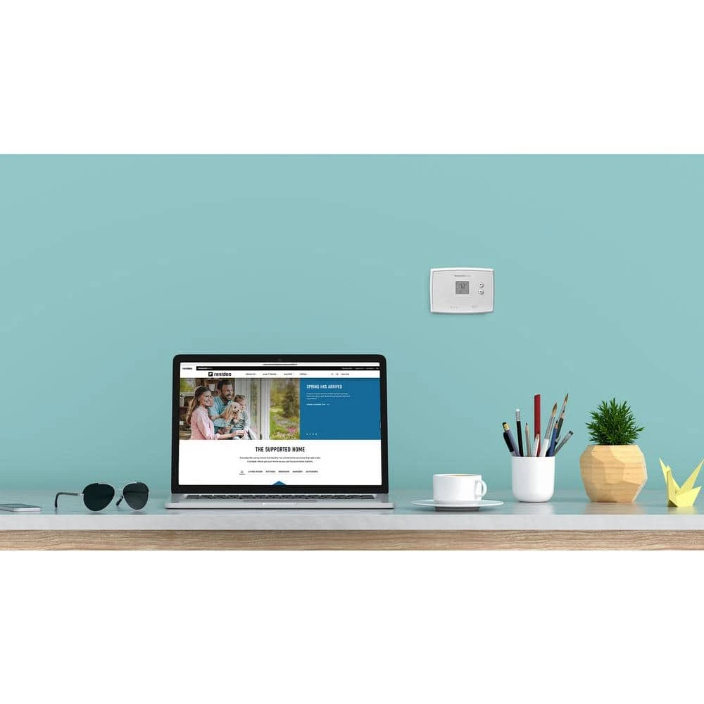 Horizontal Non-Programmable Thermostat 4 Horizontal Non-Programmable Thermostat - Image 4